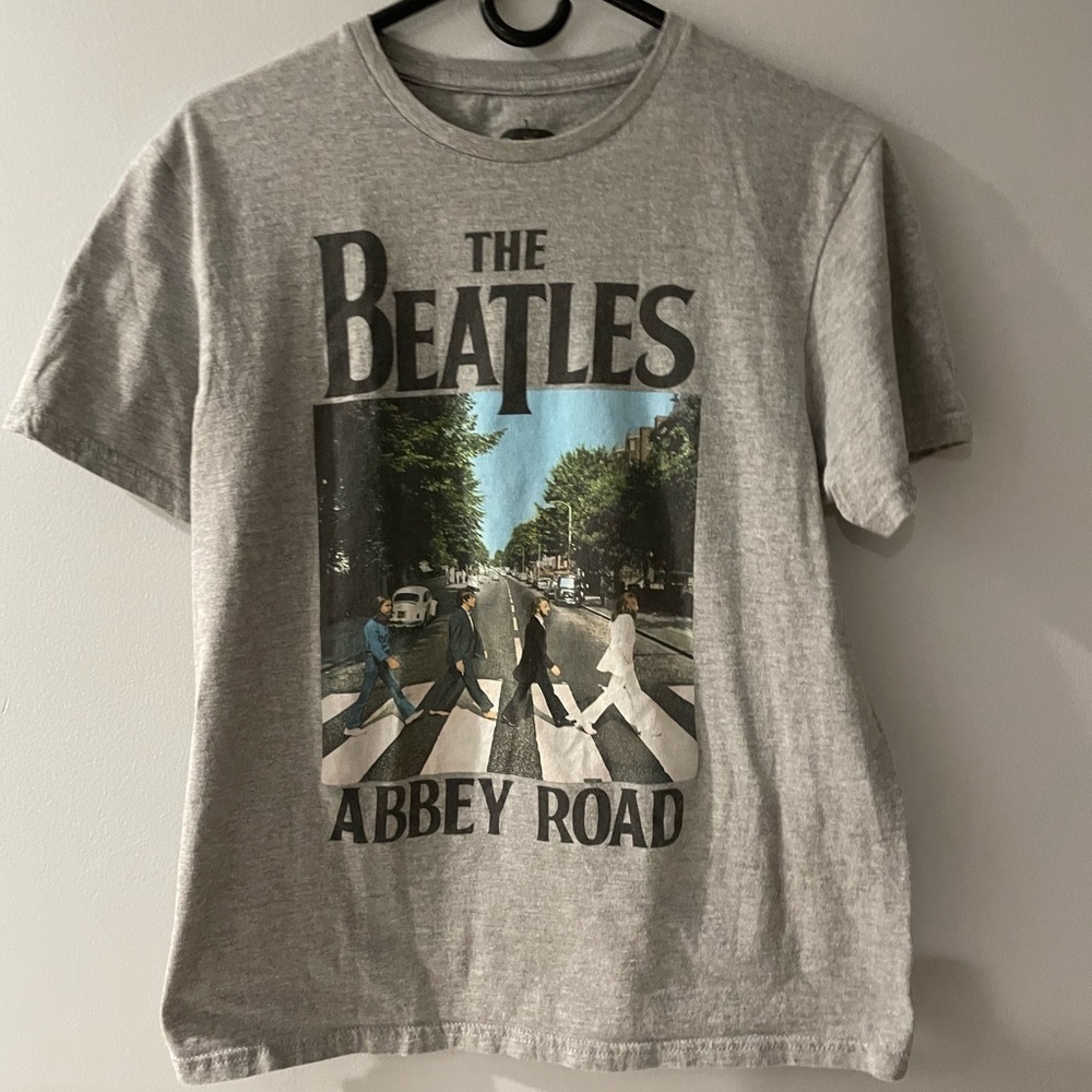 The Beatles Gray Abbey Road graphic Short Sleeve Tee men’s size medium
